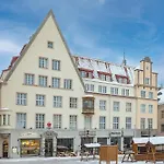Appartement Elegant With Sauna, Town Hall Square, Old Town Tallinn