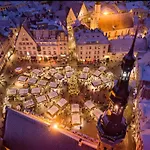 Elegant With Sauna, Town Hall Square, Old Town Appartement Tallinn