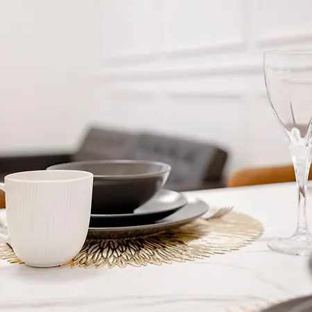 Appartement Elegant With Sauna, Town Hall Square, Old Town *