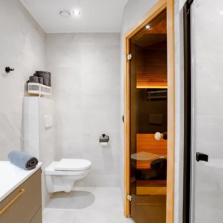Elegant With Sauna, Town Hall Square, Old Town Daire