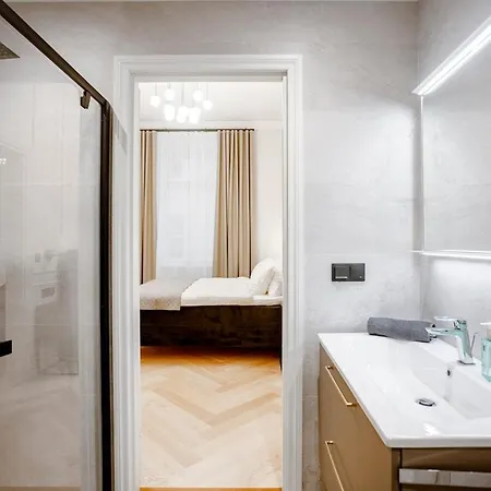 Elegant With Sauna, Town Hall Square, Old Town Daire Tallinn