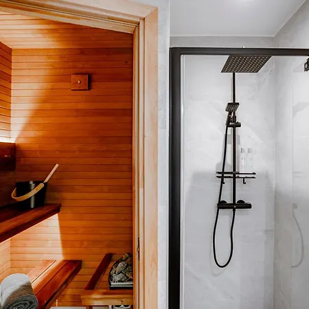 Elegant With Sauna, Town Hall Square, Old Town