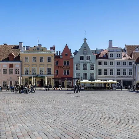 Daire Elegant With Sauna, Town Hall Square, Old Town Tallinn