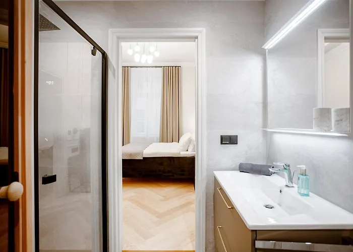 Elegant With Sauna, Town Hall Square, Old Town Appartement Tallinn