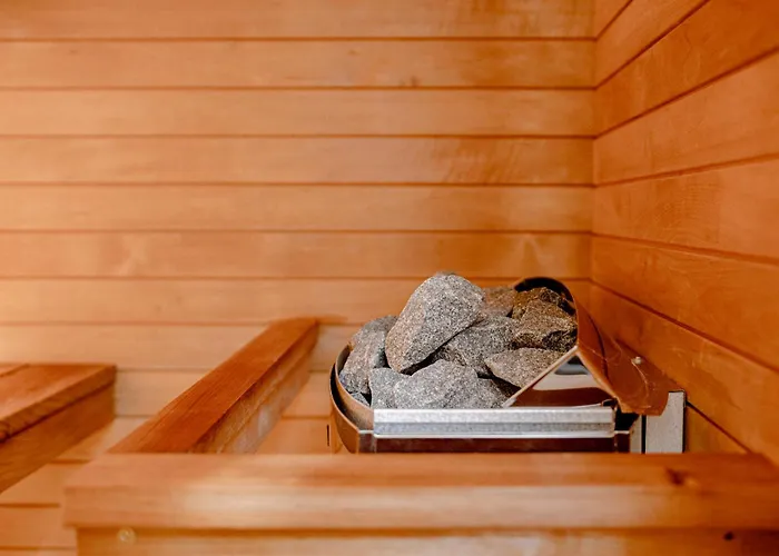 Elegant With Sauna, Town Hall Square, Old Town * تالين