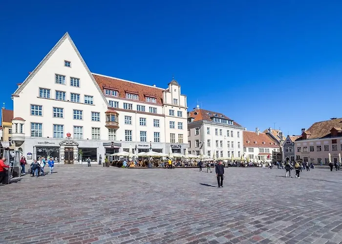 Elegant With Sauna, Town Hall Square, Old Town تالين