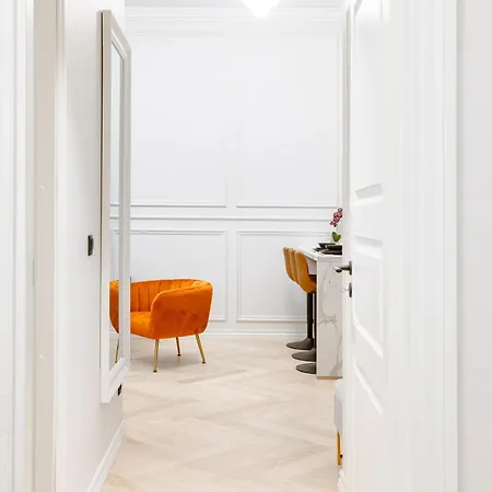 Appartamento Elegant With Sauna, Town Hall Square, Old Town Reval