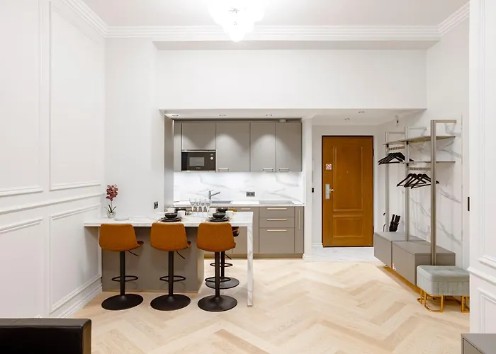 Elegant With Sauna, Town Hall Square, Old Town * Reval