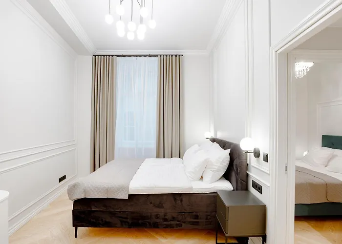 Elegant With Sauna, Town Hall Square, Old Town *