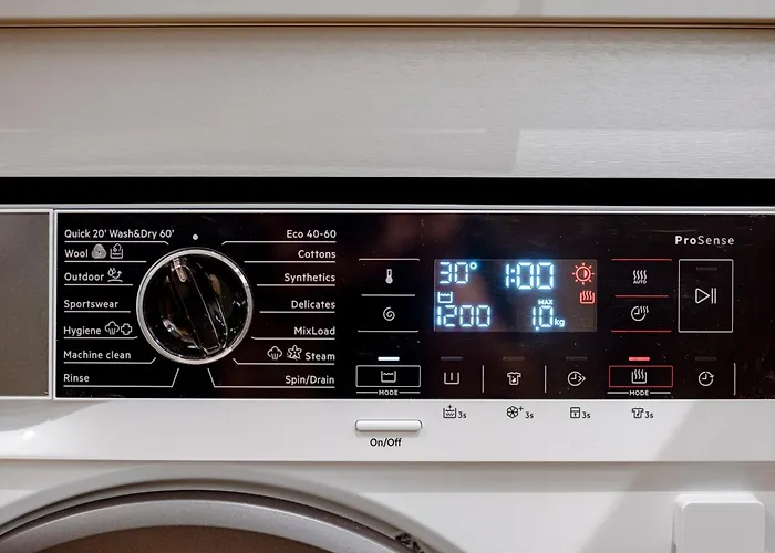 Appartamento Elegant With Sauna, Town Hall Square, Old Town